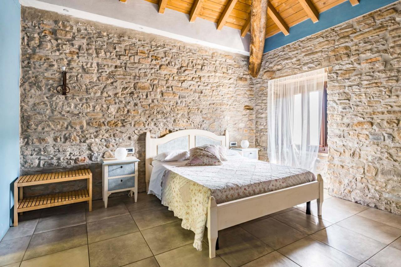 Agriturismo Il Salice Tizzano Val Parma Exterior foto