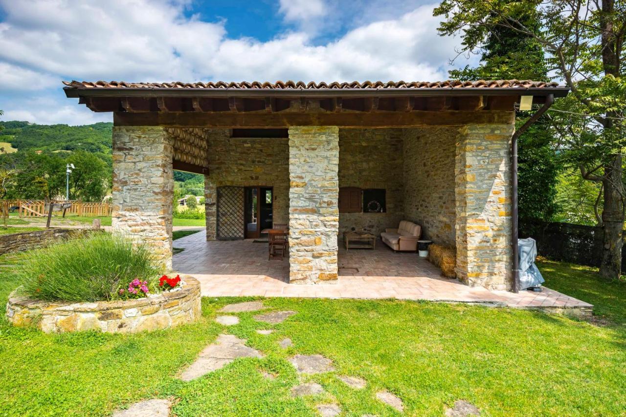 Agriturismo Il Salice Tizzano Val Parma Exterior foto