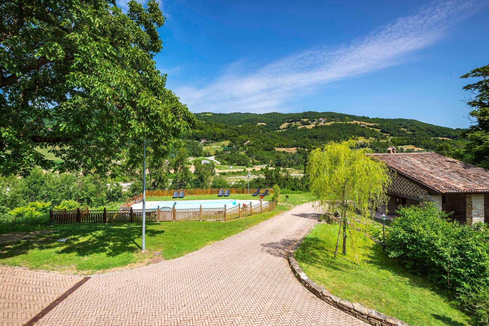 Agriturismo Il Salice Tizzano Val Parma Exterior foto